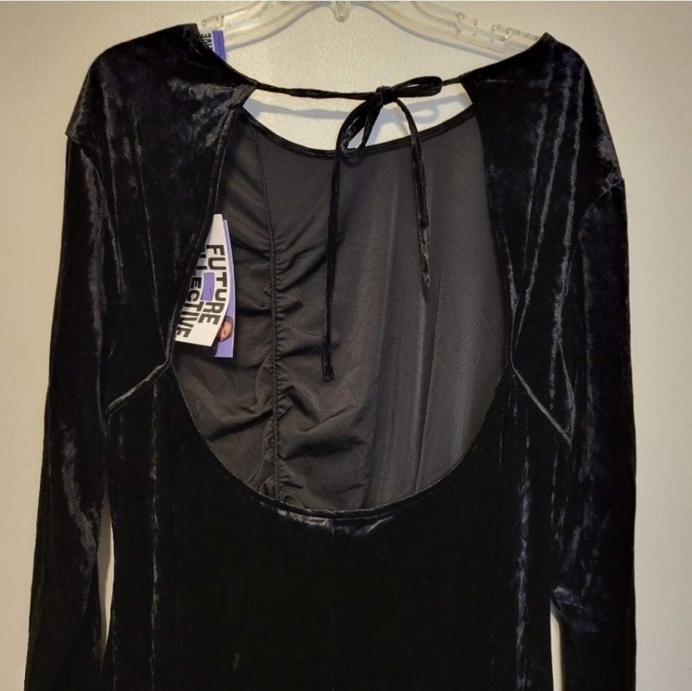 Nwt Future Collective Black Crushed Velvet Open Back Dress Size 2x Plus Size — image 6 of 8